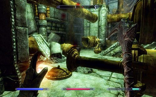 Po wejściu do środka idź cały czas przed siebie, unikając pułapek i pokonując dwemerskie konstrukty - Lost to the Ages (2) | Wspólne zadania poboczne | TES V Skyrim Dawnguard - The Elder Scrolls V: Skyrim - Dawnguard - poradnik do gry