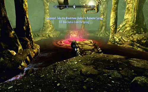 Przy jego pomocy bez problemu otworzysz drzwi prowadzące do jaskini ze źródłem - The Bloodstone Chalice | Ścieżka lorda wampirów | TES V Skyrim Dawnguard - The Elder Scrolls V: Skyrim - Dawnguard - poradnik do gry