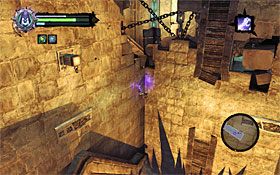 2) Przesuwaj się cały czas w lewo - Przeszukaj Miasto Umarłych - powrót do wschodniej części | Miasto Umarłych - Darksiders 2 - poradnik do gry