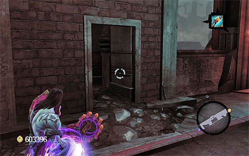 Przemieszczaj się cały czas na północ, przy czym nie zapominaj zaglądać do mijanych po drodze malutkich pomieszczeń, odnajdując w jednym z nich (powyższy screen) Monetę Przewoźnika - Wróć z drugą częścią do Uriel; Znajdź ostatnią część Kostura | Kostur Arafaela - Darksiders 2 - poradnik do gry