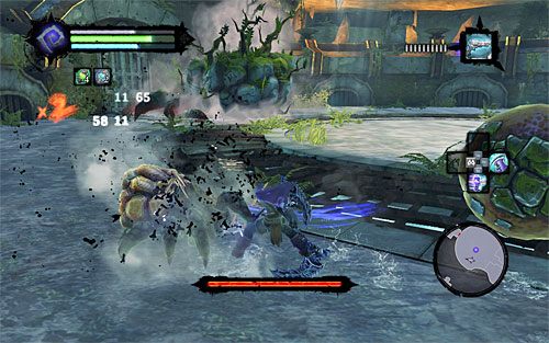 W trakcie walk oprócz bossa będziesz także musiał sobie radzić ze skalniakami, przy czym są one na szczęście słabsze od tego typu potwora, na którego wpadłeś nieco wcześniej - Boss 4 - Karkinos | Górskie Łzy | Darksiders 2 - Darksiders 2 - poradnik do gry