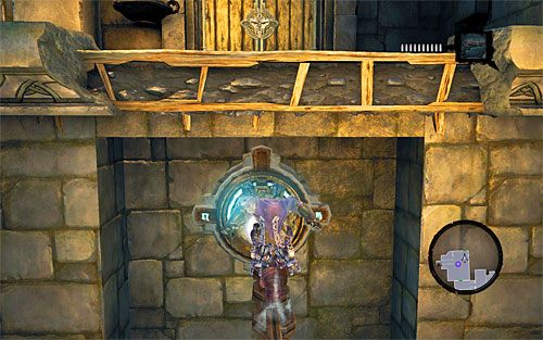 Po zaczepieniu się do łańcucha wciśnij klawisz E żeby na niego wejść - Znajdź Zagubioną Świątynię | Wiara góry przenosi | Darksiders 2 - Darksiders 2 - poradnik do gry