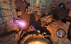 7) Wykonaj pionowy bieg po ścianie i odbij się, używając w locie Uchwytu Śmierci do złapania się lewego zaczepu - Szrama - początkowa i centralna część lochu | DODATKOWE LOKACJE - Darksiders 2 - poradnik do gry