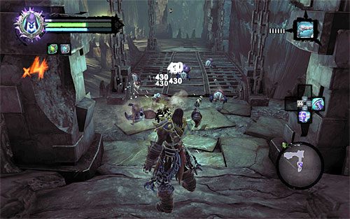 Zachowaj ostrożność, bo w drodze powrotnej ze skrzyni zaatakuje Cię grupa skarabeuszy - Znajdź Wiekuisty Tron (2) | Władca Kości | Darksiders 2 - Darksiders 2 - poradnik do gry