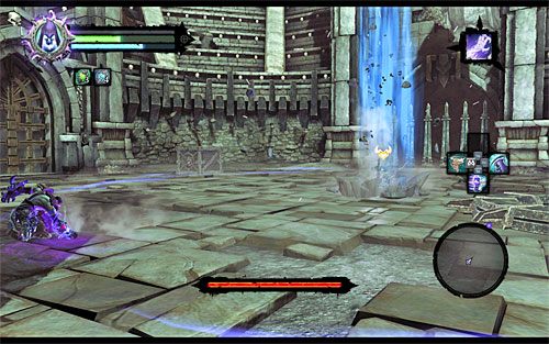 Drugi z często stosowanych przez mini-bossa ataków to wysłanie fali elektryczności i ma to miejsce niedługo po tym jak zawiśnie w powietrzu, uderzając z ogromną siłą w ziemię - Pokonaj Szafarza i wróć do Kanclerza | Zdobycz Kanclerza | Darksiders 2 - Darksiders 2 - poradnik do gry