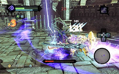 Jeszcze jedno urozmaicenie czeka Cię po tym jak mini-boss straci około 2/3 paska zdrowia, albowiem przyzwie wtedy na pomoc nieumarłego generała, ALE pomimo otoczenia się barierą ochronną zacznie Cię atakować - Pokonaj Szafarza i wróć do Kanclerza | Zdobycz Kanclerza | Darksiders 2 - Darksiders 2 - poradnik do gry