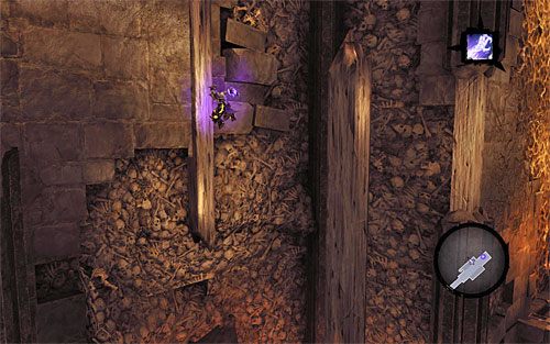 Powtórz akcję z wykonaniem skoku za siebie, tym razem mierząc w słup znajdujący się przy ścianie (powyższy screen) - Wskrześ Faryzjonera (2) | Faryzjoner | Darksiders 2 - Darksiders 2 - poradnik do gry