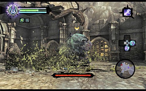 Boss okazjonalnie będzie również próbował opluwać Cię trującą substancją (powyższy screen) i z racji tego, że jest ona rozpuszczana na dużym obszarze wykonanie kilku uskoków na bok może na nie wystarczyć - Boss 10 - Dręczyciel | Sędzia | Darksiders 2 - Darksiders 2 - poradnik do gry