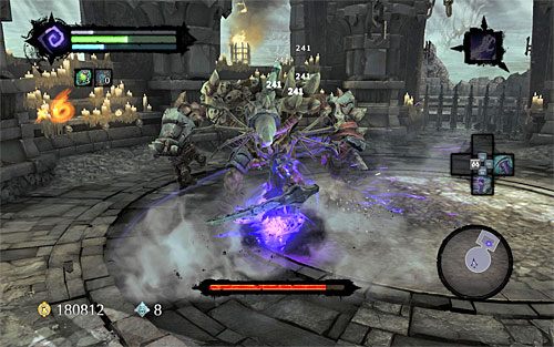 Z racji tego, że olbrzym jest bardzo wytrzymały, pomocna w szybkim pozbawieniu go dużej ilości punktów zdrowia może się też okazać umiejętność Postać Żniwiarza - Boss 12 - Kościany olbrzym | Sędzia | Darksiders 2 - Darksiders 2 - poradnik do gry