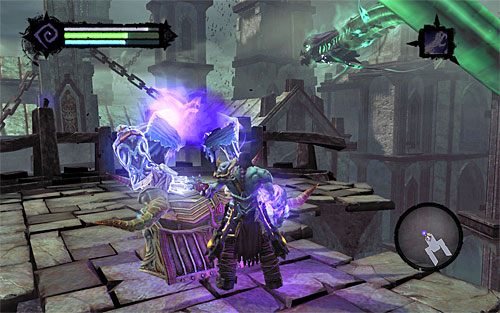 Na początek skieruj się na pokazany na powyższym screenie balkonik i otwórz skrzynię w celu pozyskania szkieletowego klucza - Przeszukaj Miasto Umarłych - górne poziomy (2) | Miasto Umarłych | Darksiders 2 - Darksiders 2 - poradnik do gry