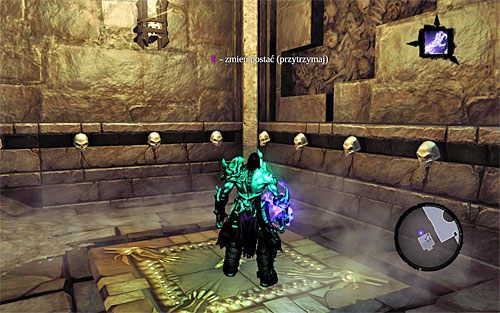 Ponownie przełącz się na pierwszą połówkę i przejdź na pokazaną na powyższym screenie prawą płytę naciskową - Przeszukaj Miasto Umarłych - górne poziomy (2) | Miasto Umarłych | Darksiders 2 - Darksiders 2 - poradnik do gry