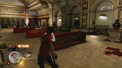 Kawałek dalej będą kolejne drzwi, a za nimi mężczyzna z bronią - The Wedding | Opis przejścia Sleeping Dogs - Sleeping Dogs - poradnik do gry