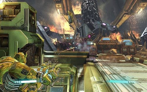 Zacznij od spojrzenia na kulę ze światłem i podążaj za nią wzrokiem, korzystając z myszki - Rozdział 1 - The Exodus | Opis przejścia | Transformers Upadek Cybertronu - Transformers: Upadek Cybertronu - poradnik do gry