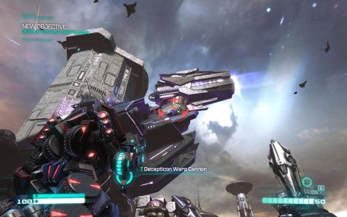 Po rozprawieniu się z wrogami skieruj się w stronę działa, wciśnij Q, namierz je laserem (obrazek) i naciśnij spację - Rozdział 3 - Metroplex Heeds the Call | Opis przejścia - Transformers: Upadek Cybertronu - poradnik do gry