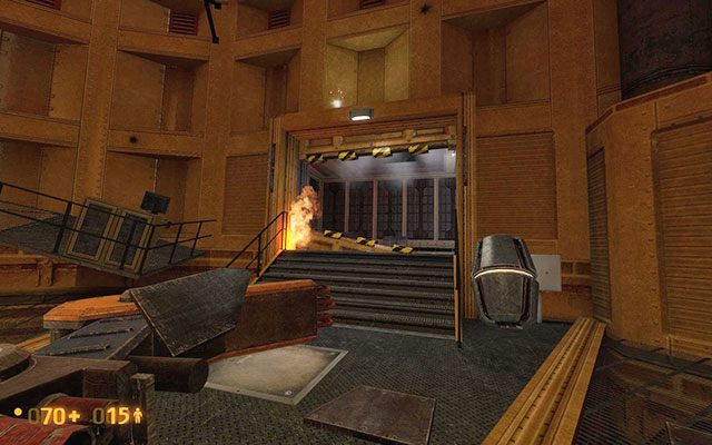 Gdy znów znajdziesz się w komorze testowej, zobaczysz kompletną ruinę - Unforeseen Consequences - W drodze po łom | Unforeseen Consequences - Black Mesa - poradnik do gry