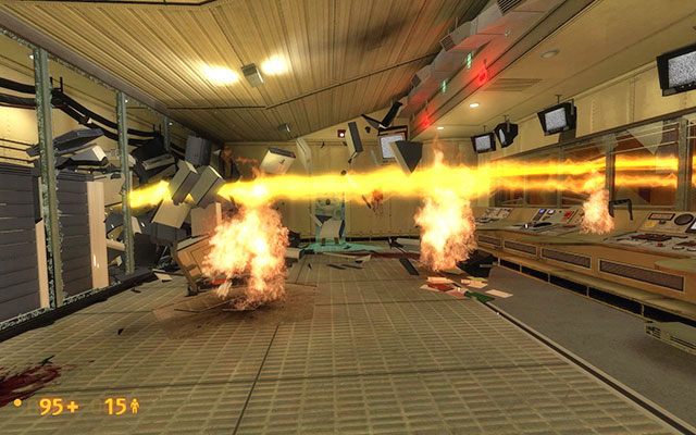 Po otwarciu drzwi wejdź do małego pomieszczenia i poczekaj aż śmiercionośny promień energii rozwali kolejne wrota - Unforeseen Consequences - W drodze po łom | Unforeseen Consequences - Black Mesa - poradnik do gry