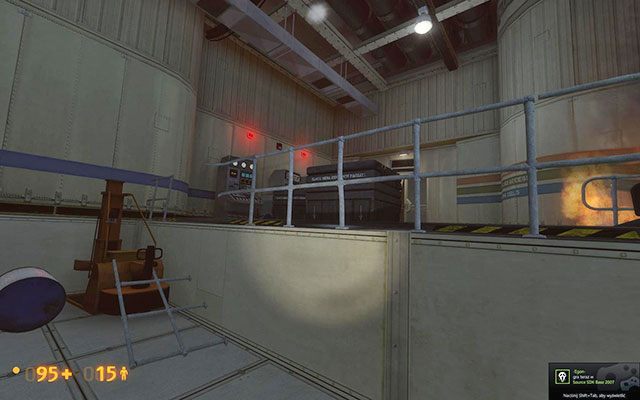 Kilkadziesiąt metrów dalej spotkasz na wolności pierwszego stwora, którego wcześniej mogłeś podziwiać w zamkniętym pojemniku - Unforeseen Consequences - W drodze po łom | Unforeseen Consequences - Black Mesa - poradnik do gry