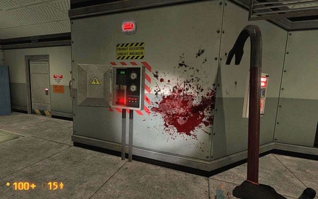 Dotrzesz do pomieszczenia ochrony - znajdziesz tam aparat, dzięki któremu możesz się podleczyć - Unforeseen Consequences - Windą w dół | Unforeseen Consequences - Black Mesa - poradnik do gry