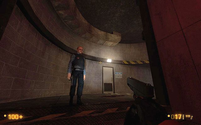 Wyjdź po schodach i rozwal kilka Headcrabów - Office Complex - W poszukiwaniu wsparcia | Office Complex | Black Mesa - Black Mesa - poradnik do gry