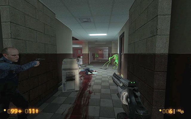 Piętro na którym aktualnie się znajdujesz opanowało kilka Vortigauntów - Office Complex - Kompletując drużynę | Office Complex | Black Mesa - Black Mesa - poradnik do gry