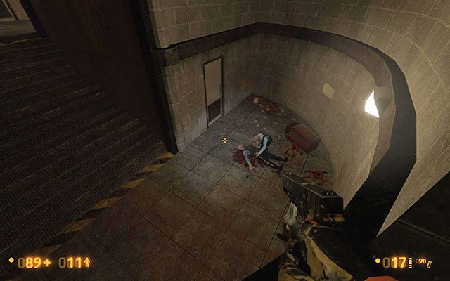 Przeczołgaj się pod płomienień i wskocz do kolejnego szybu wentylacyjnego - Office Complex - Kompletując drużynę | Office Complex | Black Mesa - Black Mesa - poradnik do gry