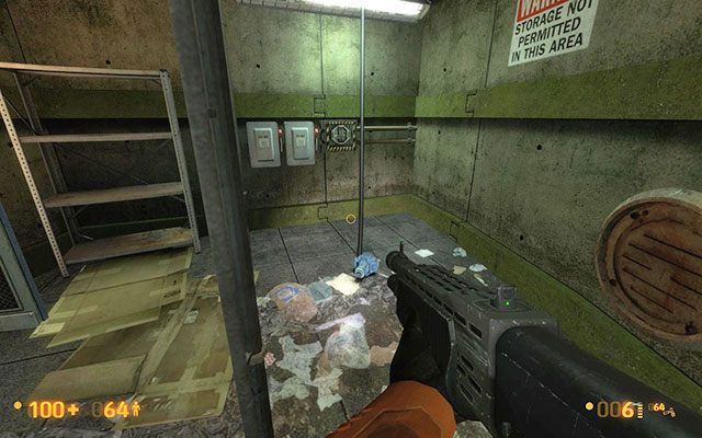 Wyskocz przez okno i omijając stwora szerokim łukiem, wbiegnij do dużego tunelu - Power Up - Potworny Tesla | Power Up | Black Mesa - Black Mesa - poradnik do gry