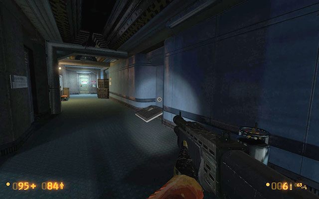 Wyjdź do głównego korytarza i na pierwszym skrzyżowaniu skręć w lewo - Questionable Ethics - Laserem na zewnątrz | Questionable Ethics | Black Mesa - Black Mesa - poradnik do gry