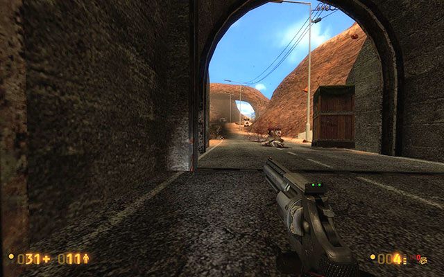 Po wyjściu z tunelu natychmiast zostaniesz zaatakowany przez grupę wrogich żołnierzy - Surface Tension - Na tamie | Surface Tension | Black Mesa - Black Mesa - poradnik do gry