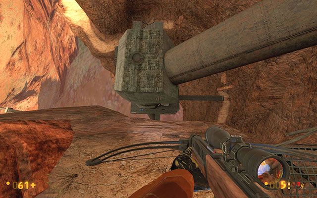 Rusz przed siebie eliminując kilka kolejnych przeciwników - Surface Tension - Między minami | Surface Tension | Black Mesa - Black Mesa - poradnik do gry