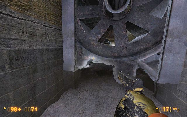 Gdy wylądujesz w korytarzu, zanurz się i ruszaj naprzód - Forget About Freeman - W kanałach | Forget About Freeman | Black Mesa - Black Mesa - poradnik do gry