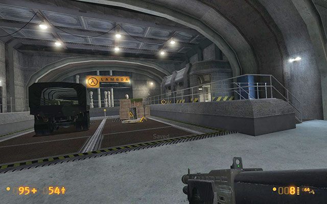 Skieruj się do budki położonej po prawej stronie sali i przełącz znajdująca się na ścianie dźwignię - Lambda Core - W drodze po miotacz | Lambda Core | Black Mesa - Black Mesa - poradnik do gry