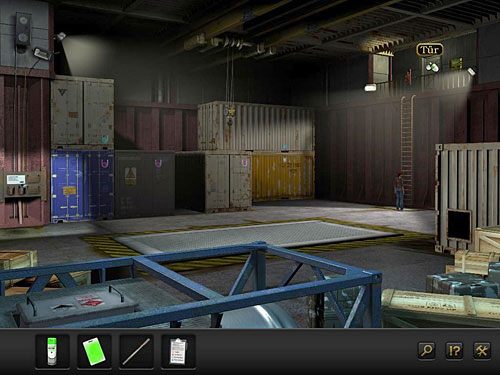 By tego dokonać, po drabince po prawej wespnij się do widniejących u góry drzwi - Dostań się do kontenera z białym oznaczeniem | Rozdział 6 - Lotniskowiec, Hiszpania - Secret Files 3: The Archimedes Code - poradnik do gry