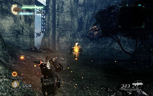 Tuż po rozpoczęciu misji zostaniesz przywitany przez Akridy - przed ogromnym przejściem znajdziesz kilka gniazd, które warto zniszczyć - Rozdział 2 - Sektor 1 | Epizod 1 | Lost Planet 2 - Lost Planet 2 - poradnik do gry