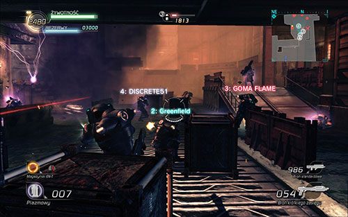 Przed Tobą kilku kolejnych przeciwników oraz następna taśma produkcyjna - staraj się nie zostawać na niej do samego końca, gdyż trafisz prosto do zgniatacza, który zakończy Twój żywot - Rozdział 2 - Sektor 1 | Epizod 2 | Lost Planet 2 - Lost Planet 2 - poradnik do gry