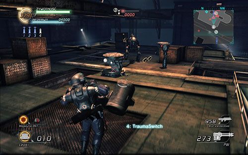 Jeśli chcesz zaliczyć cel związany ze zniszczeniem wszystkich wrogich PW, udaj się na dach pomieszczenia w centrum hangaru - Rozdział 2 - Sektor 1 | Epizod 4 | Lost Planet 2 - Lost Planet 2 - poradnik do gry