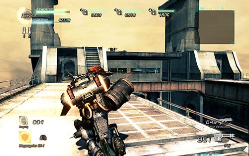 Używając chwytaka lub drabiny wyjdź na samą górę statku, skąd łatwo będziesz mógł zauważyć kontrolki potrzebne do przejęcia statku - Rozdział 1 - Sektor 2 | Epizod 5 | Lost Planet 2 - Lost Planet 2 - poradnik do gry