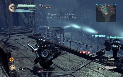 W momencie, gdy braknie Ci amunicji, warto udać się na dach najbardziej oddalonego budynku - znajdziesz tam wyrzutnię rakiet PW a także działo - Rozdział 3 - Sektor 2 | Epizod 1 | Lost Planet 2 - Lost Planet 2 - poradnik do gry