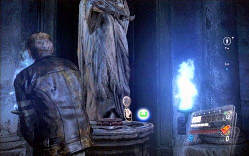 Pociągnij jedną z nich, a następnie szybko podbiegnij do strzelającej rzeźby i wciśnij przycisk u jej podstawy (A) - 2 - Katedra | Kampania Leona | Solucja Resident Evil 6 - Resident Evil 6 - poradnik do gry