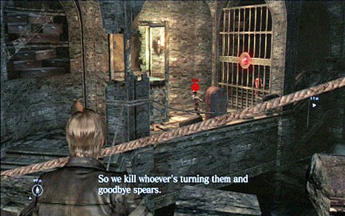 Idąc dalej prosto dojdziesz do korytarza z obracającymi się ostrzami - 3 - Katakumby | Kampania Leona | Solucja Resident Evil 6 - Resident Evil 6 - poradnik do gry