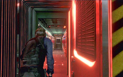 Gdy animacja dobiegnie końca, przejdź na sam koniec pociągu, a następnie wejdź na dach - 4 - Spotkanie z Simmonsem | Kampania Leona | Solucja Resident Evil 6 - Resident Evil 6 - poradnik do gry