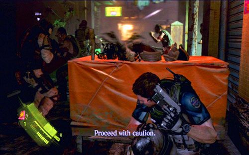 Za czerwonymi drzwiami rozpocznie się atak dużej grupy wrogów - 1 - Miejskie zaułki | Kampania Chrisa | Solucja Resident Evil 6 - Resident Evil 6 - poradnik do gry