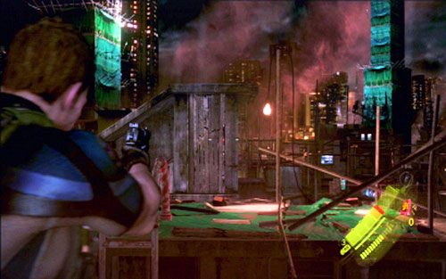 Po dotarciu na miejsce, wejdź drabiną na górę i biegnij cały czas w prawo, zabijając napotkanych zombiaków - 1 - Strzelanina na dachu | Kampania Chrisa | Solucja Resident Evil 6 - Resident Evil 6 - poradnik do gry