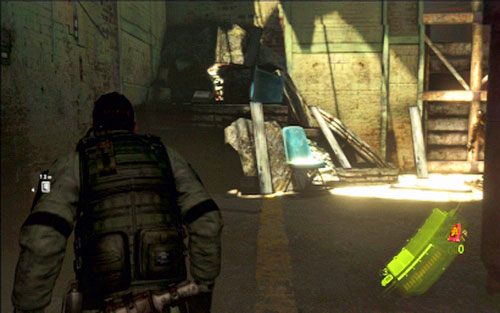 Gdy ostatni przeciwnik zginie, idź dalej prosto, a następnie zeskocz piętro niżej - 2 - Opuszczona posiadłość | Kampania Chrisa | Solucja Resident Evil 6 - Resident Evil 6 - poradnik do gry