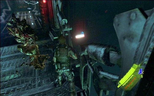 Ostatni emblemat znajduje się na samym końcu etapu - Rozdział V | Emblematy - Chris | Resident Evil 6 - Resident Evil 6 - poradnik do gry