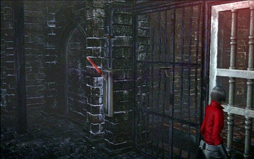 Idąc podziemnym korytarzem dotrzesz do pomieszczenia z dwoma zamkniętymi kratami - 2 - Drugi fragment klucza | Kampania Ady Wong | Solucja Resident Evil 6 - Resident Evil 6 - poradnik do gry