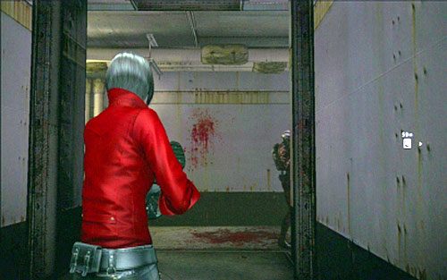 Gdy rozpoczniesz etap pozbądź się po cichu wroga z prawej - 4 - Potrójny zamek; Trzy fragmenty kodu | Kampania Ady Wong - Resident Evil 6 - poradnik do gry