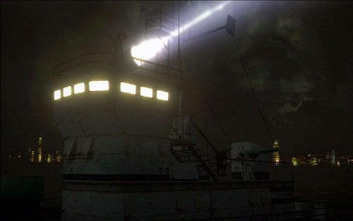 Za kolejnymi drzwiami znajdziesz właz prowadzący na pokład - 4 - Reflektory | Kampania Ady Wong | Solucja Resident Evil 6 - Resident Evil 6 - poradnik do gry