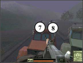 Kolejni przeciwnicy zaczną cię gonić spychaczem, trudno będzie ich trafić, gdyż kryć się będą za barykadą, poza tym spychacz pchał będzie ciężarówkę, na której jedziesz, co w celowaniu raczej nie pomaga (9) (10) - Praga | Soldier of Fortune 2 Double Helix - Soldier of Fortune 2: Double Helix - poradnik do gry