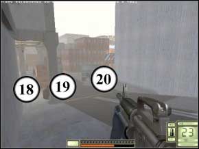 Idź między kontenery, obok worków zabijesz pierwszego strażnika (21), a głębiej po prawej - następnego (22) - Hongkong | Soldier of Fortune 2 Double Helix - Soldier of Fortune 2: Double Helix - poradnik do gry