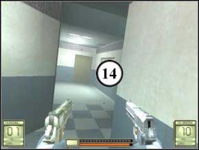 W korytarzu czeka cię walka - z lewej wybiegać będą dwie pary żołnierzy (15) (16) i (17) (18) - New York | Soldier of Fortune 2 Double Helix - Soldier of Fortune 2: Double Helix - poradnik do gry